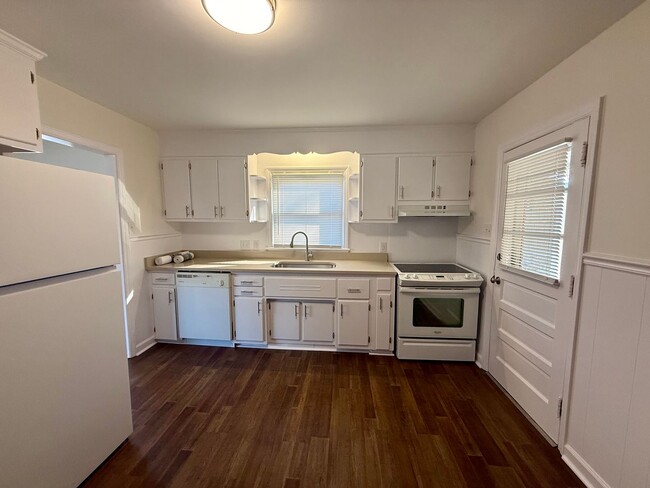 Photo - Three bedroom, 1.5 bath house in Burlington