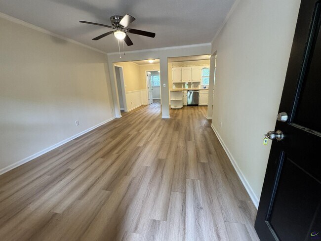 Photo - 92 W Valley Dr