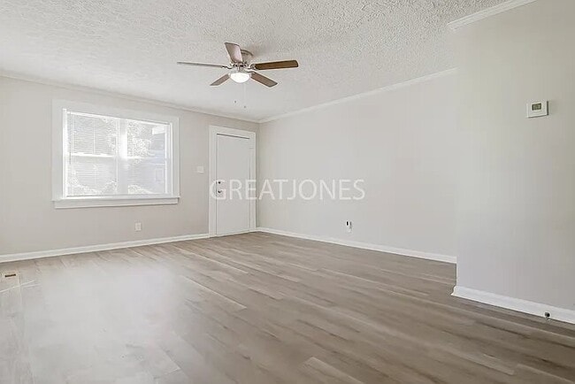 Photo - 106 Keyes St