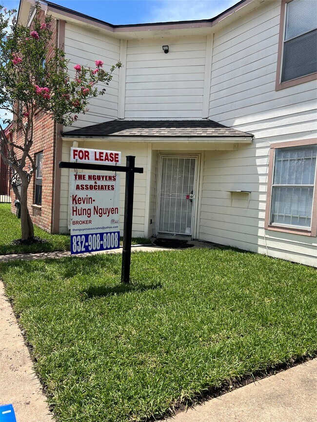 Photo - 12710 Leader St Unit B