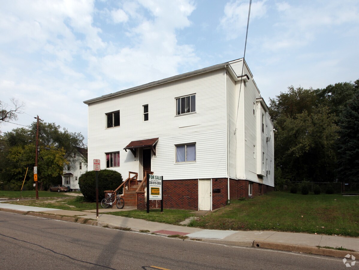 Photo - 503 Dayton St Apartments