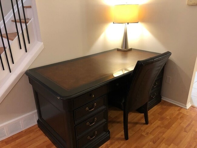 Work space to work from home - 8315 Karam Blvd Unit 8315