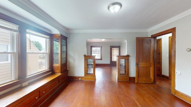 Photo - 9715 Plymouth Ave Unit 2