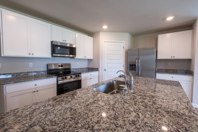 3993 Brownstone Wy