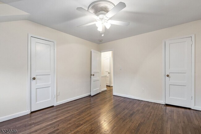 Photo - 12B Parkway Village Unit B