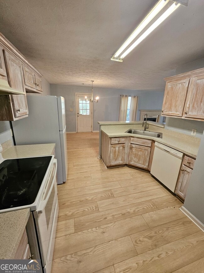 Photo - 136 Henry Burch Dr
