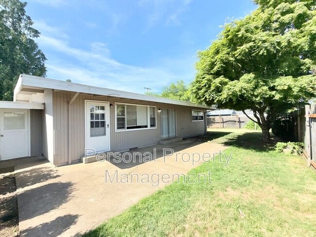 Photo - 108 N Morrison Rd Townhome