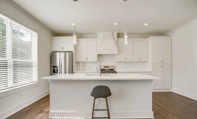 Photo - 2201 W Devitt St Condo