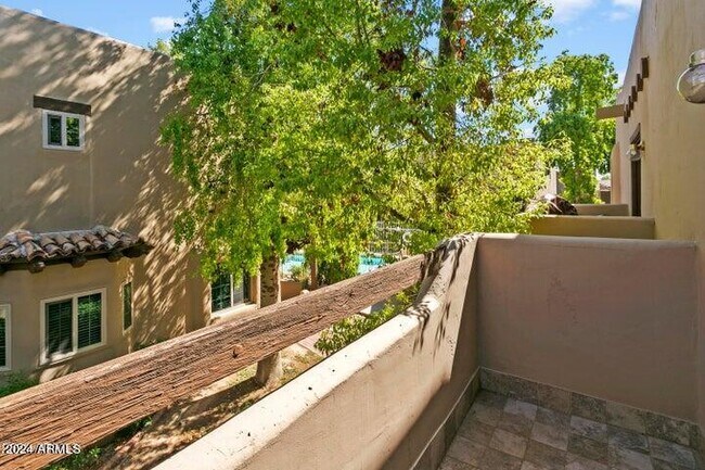 Photo - 1446 E Grovers Ave