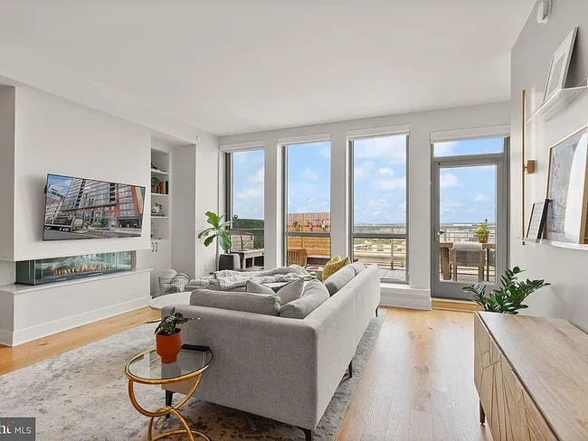 Photo - 1211 Van St SE Unidad PH 13B