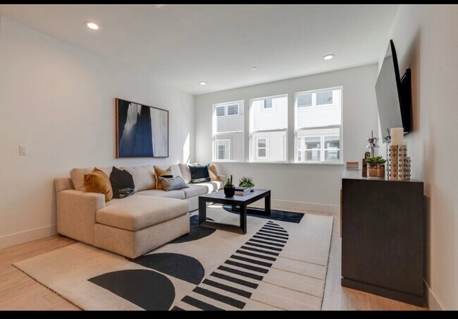 Photo - 1423 Venice Ter