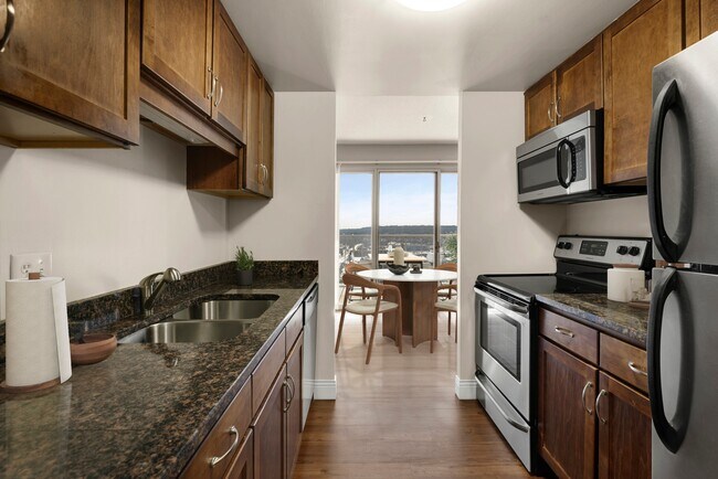 Photo - Kellogg Square