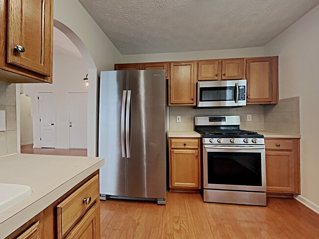 Photo - 406 Redwood Trail