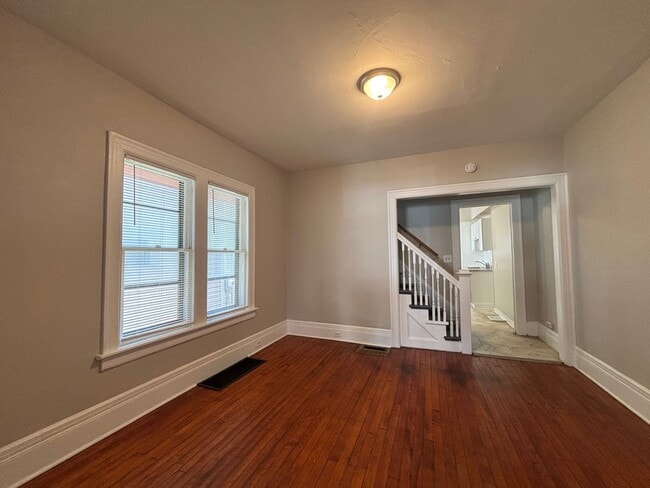 Building Photo - 1107-1109 South Clinton Unit 1109