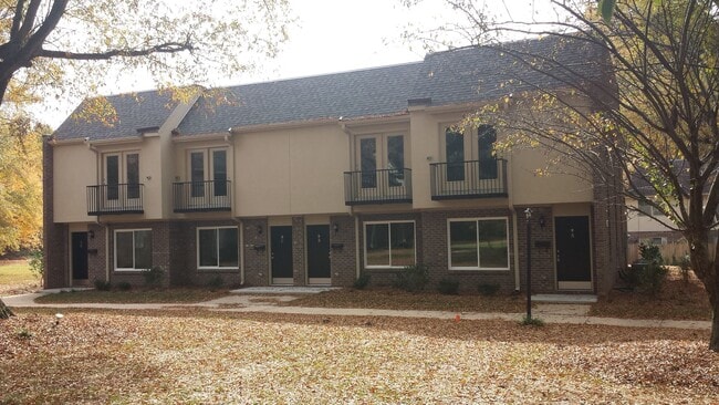 Building Photo - 1445 Brookwood Dr