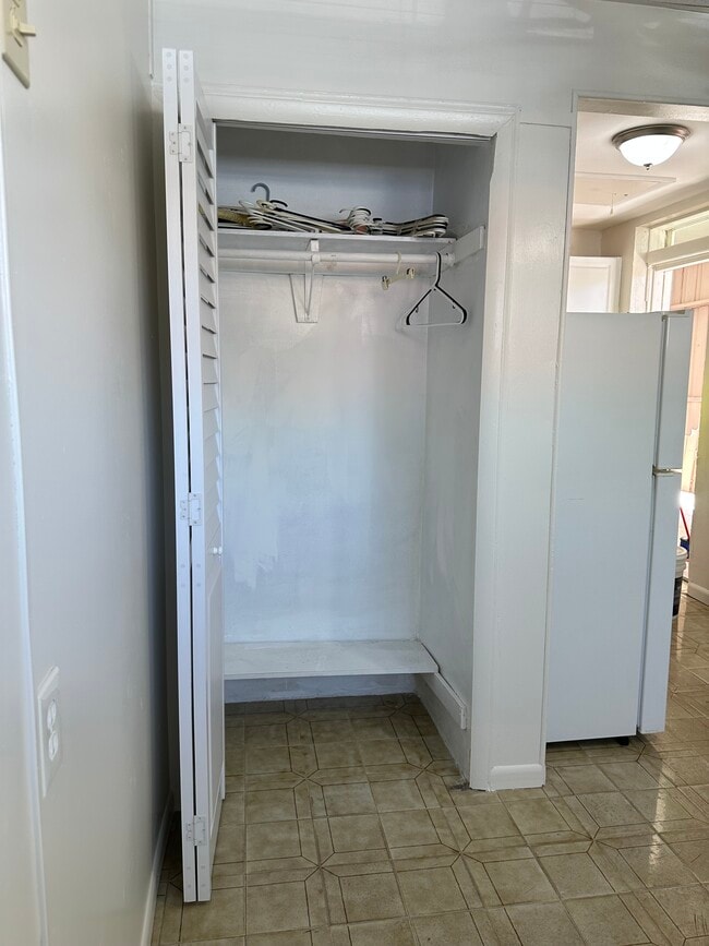 Photo - 4360 SW 2nd Ter