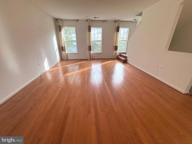 Photo - 108 Moore Dr