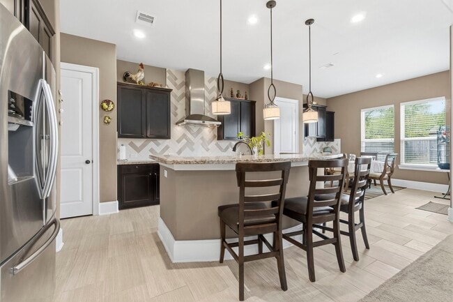 Photo - 1710 Wickham Reach