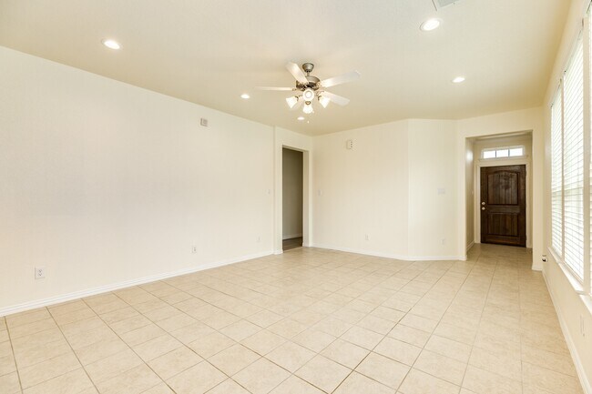 Photo - 1301 Scarlet Mountain Dr