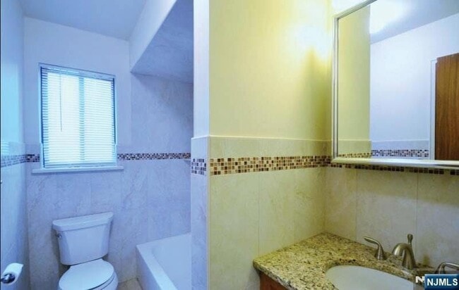121 Grove St Unidad 1