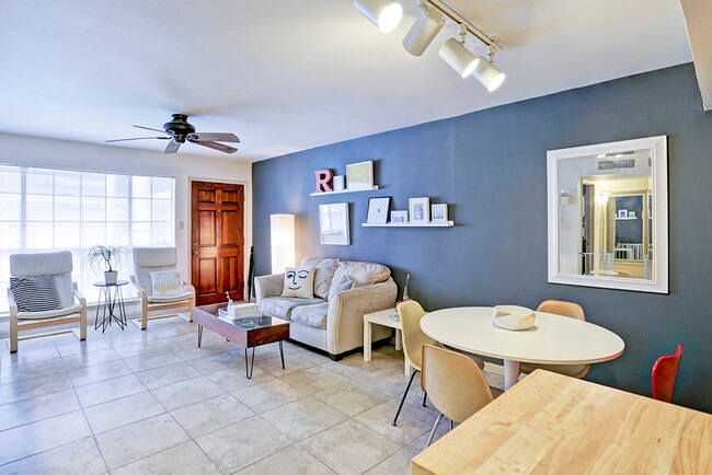 Sala de estar - 2507 Montrose Blvd Unidad 10