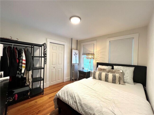 Photo - 16 Apthorp Ave