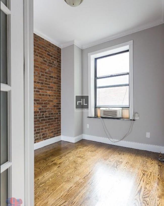 Photo - W 14TH ST. Unit 4D