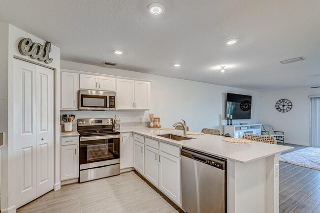 Photo - 5007 Woods Edge Cir