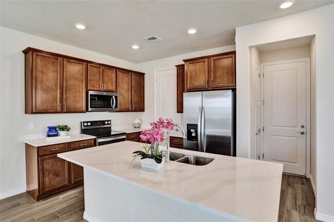 Photo - 5083 Greenway Dr