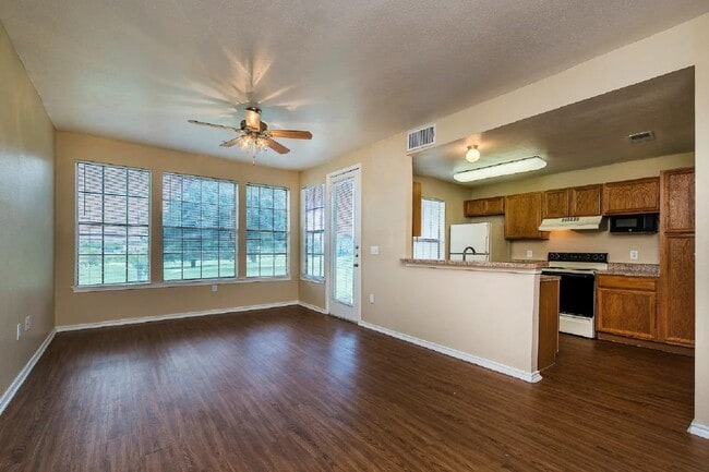 Building Photo - 13031 Pk Xing Dr Unit 4103 Rental