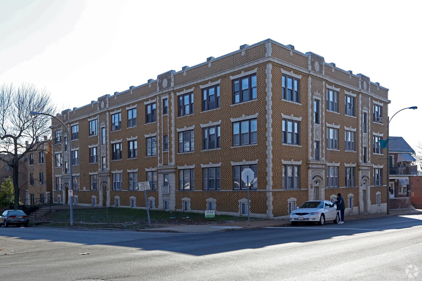 Photo - Golden Gate Apartments
