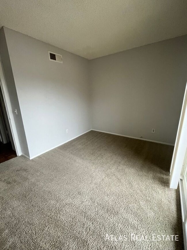 Photo - 2820 E Kathleen Rd Unit 103