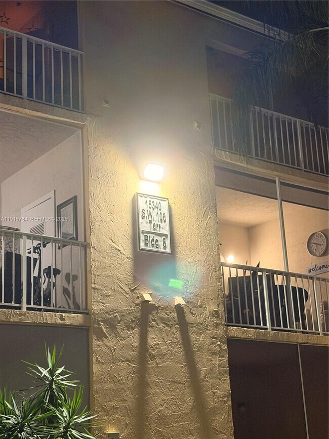 Building Photo - 15340 SW 106th Terrace Unit 802