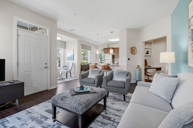 Building Photo - Parkway Lakeside Rental