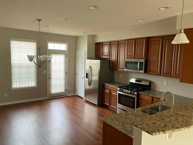 Photo - Walk To Shopping, Dining, and Greenway - Fantastic Antiquity Location