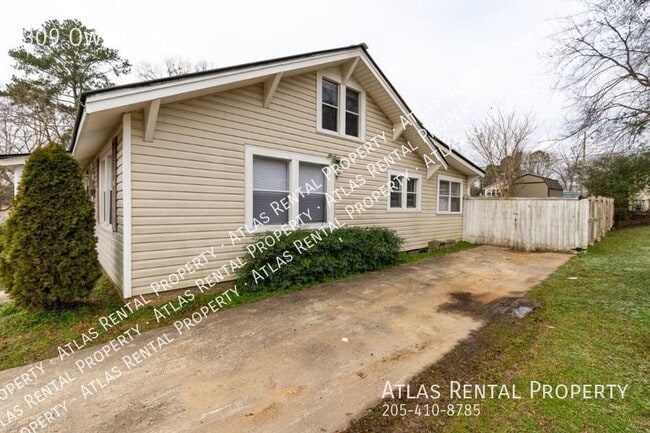 Photo - 309 Owens St