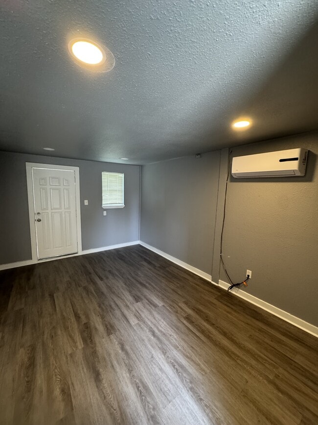 Photo - 115 Plainview Dr