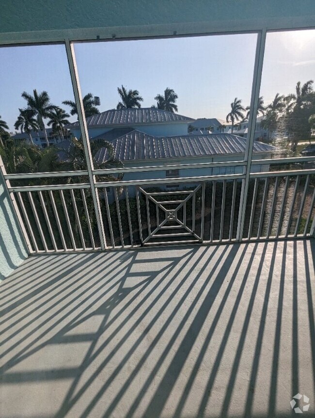 Building Photo - Charming 2BR Condo in North Port