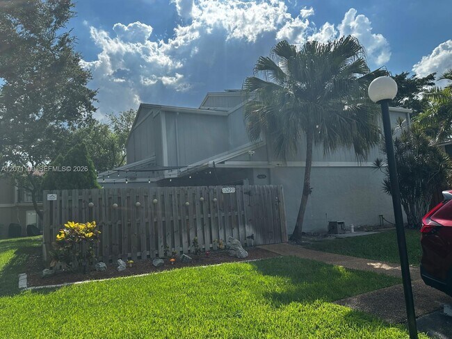 Photo - 13290 NW 7th St