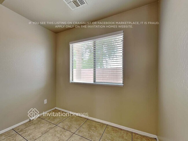 Photo - 3433 W La Salle St