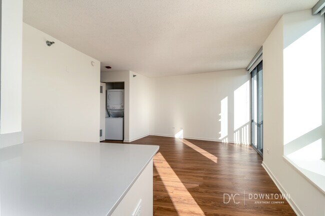 Photo - 550 N Kingsbury St Unit 1203