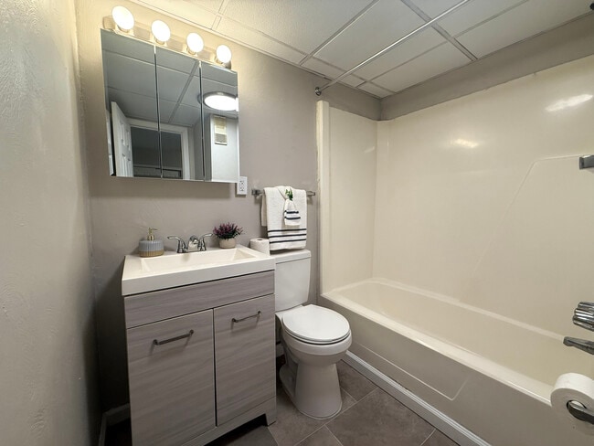 Baño de sicomoro - Sycamore Gardens