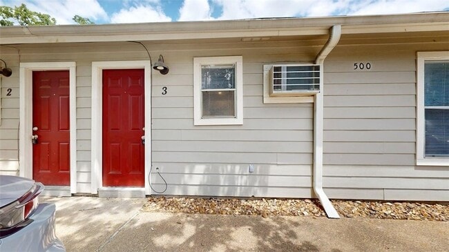 Building Photo - 500 Foch St Unit 3 Rental