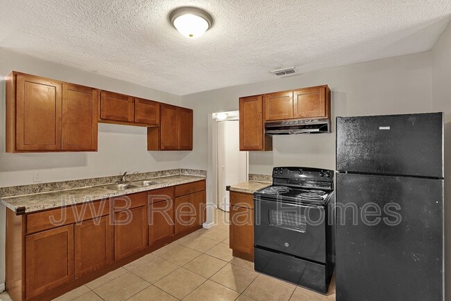 Photo - 2338 Looking Glass Ln