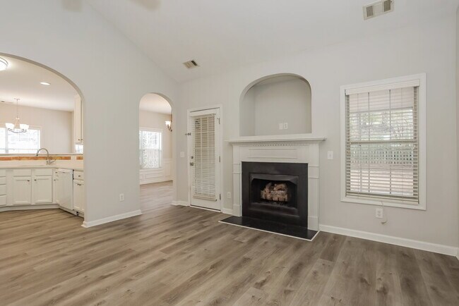 Photo - 2650 Neighborhood Walk