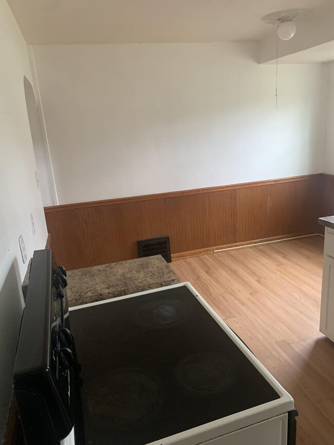 Photo - 131 Forest-Park Dr