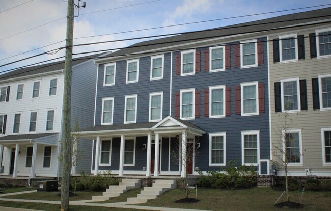 Photo - 977 Lorewood Grove Rd