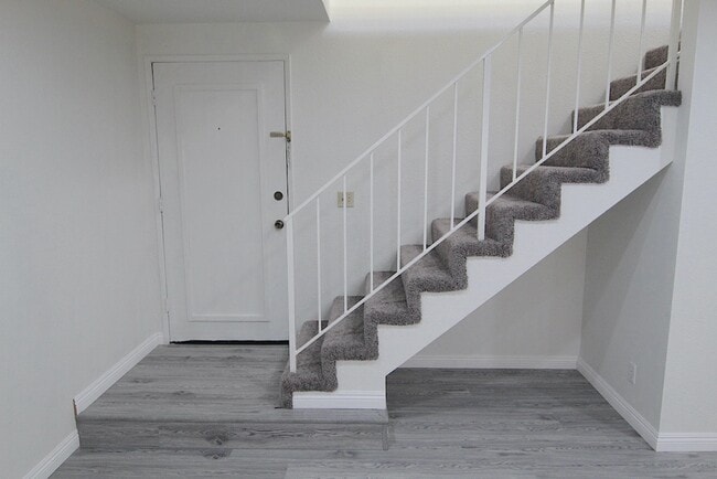 Photo - 4721 Kester Ave Unidad 3