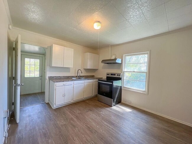 Photo - 307 Green St