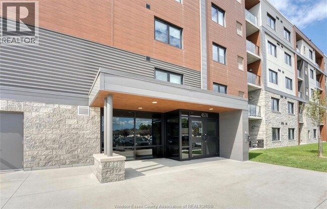 Photo - 4578 Huron Church Line Rd Unit 512